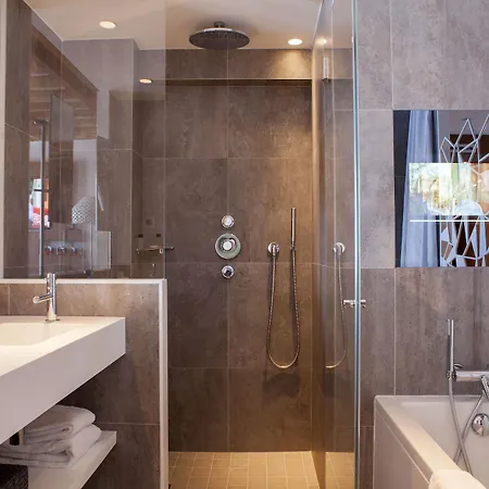 Select Hotell