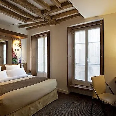 Otel Select 4*