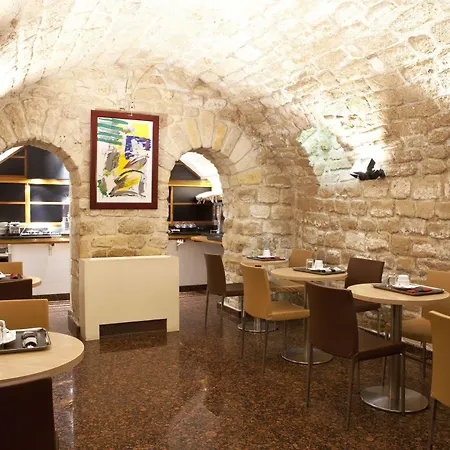 Select מלון פריז