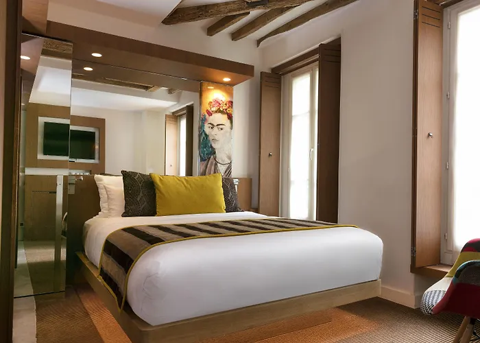 Select Hotel