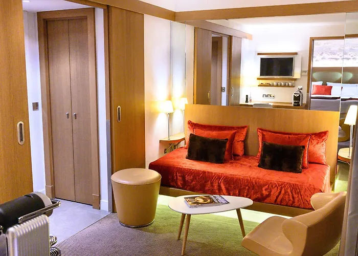 Select Hotel