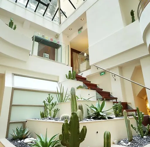 Hotel Select 4*