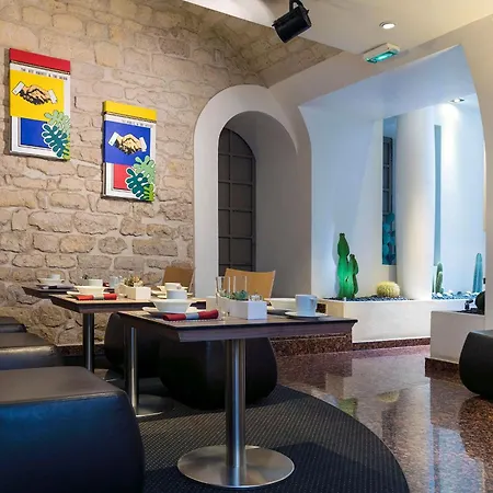 Otel Select 4*